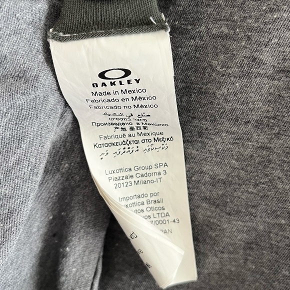 OAKLEY | Casual Est 1975 Iconic Logo Short Sleeve Tee in Grey | Size XXL - Picture 7 of 10
